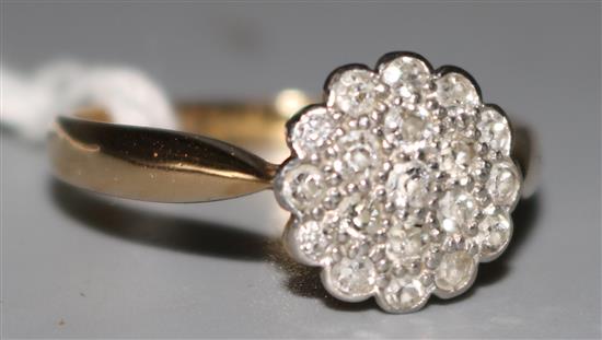 18ct gold diamond cluster ring